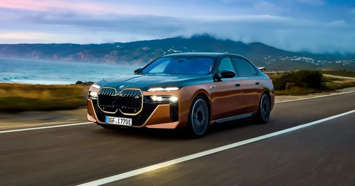 BMW i7