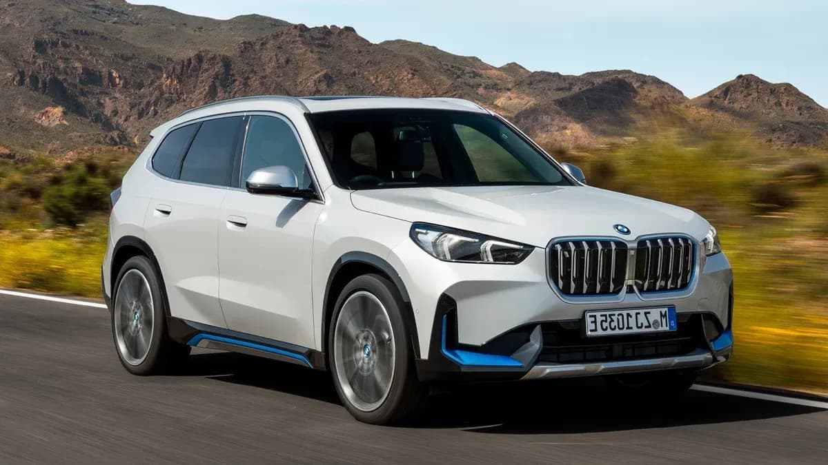 BMW iX1