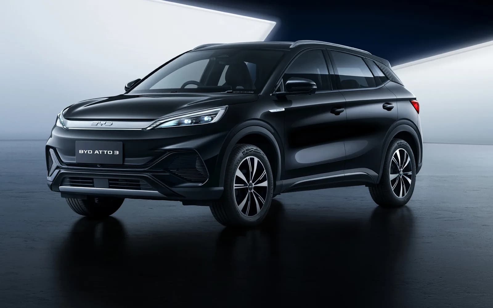 BYD Atto 3 electric SUV, front three-quarter