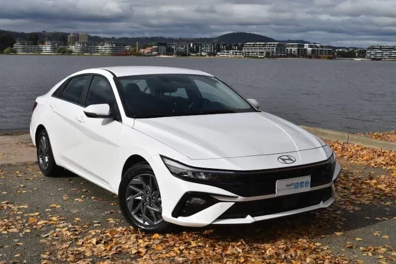 Hyundai i30 Sedan