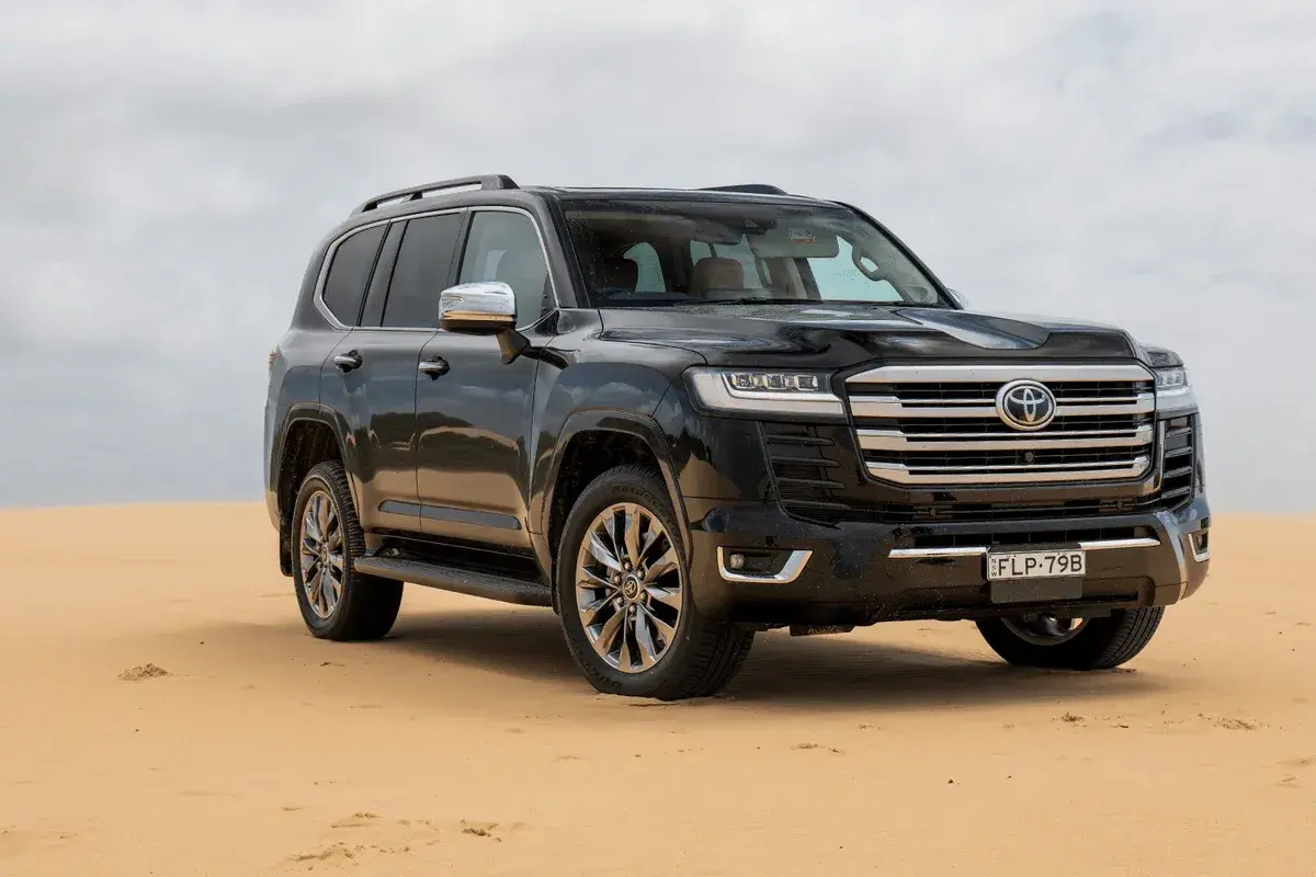 Toyota LandCruiser 300