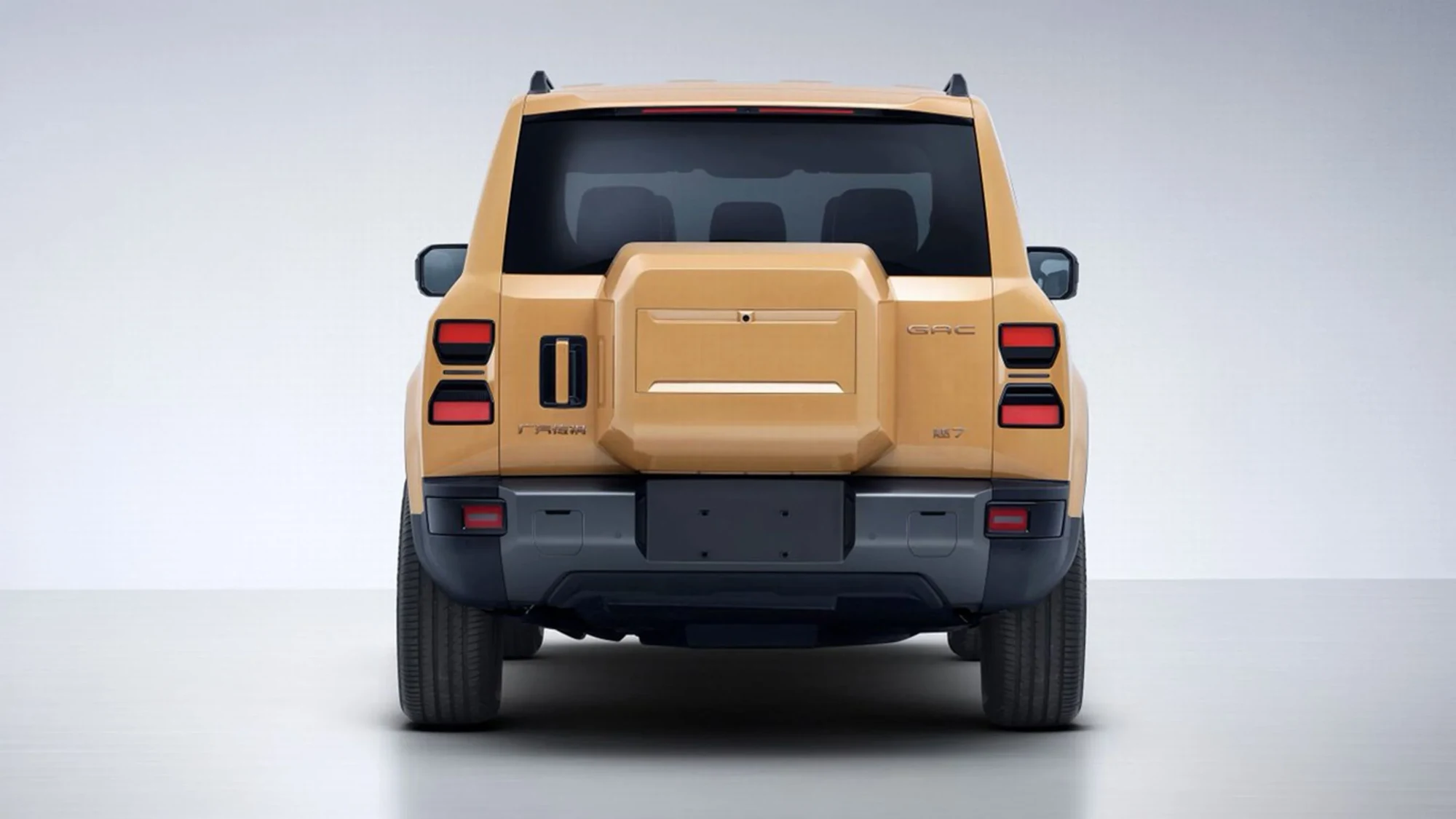 GAC Yue 7 rear view showing tailgate-mounted spare wheel cover