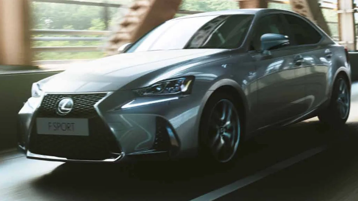 Lexus IS
