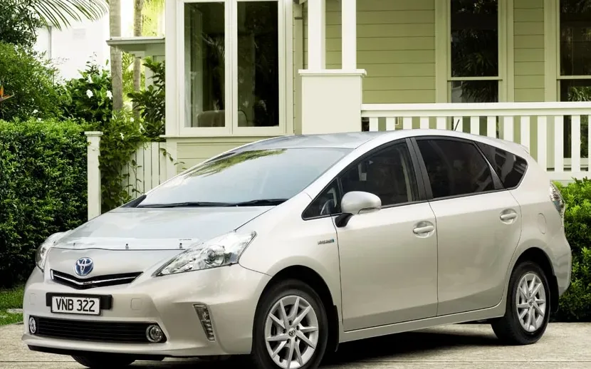 Toyota Prius v