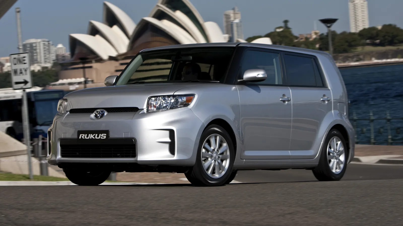 Toyota Rukus
