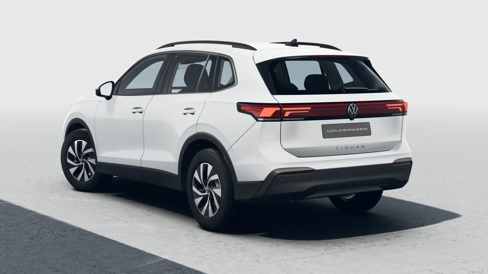 Volkswagen Tiguan 110TSI Life, rear
